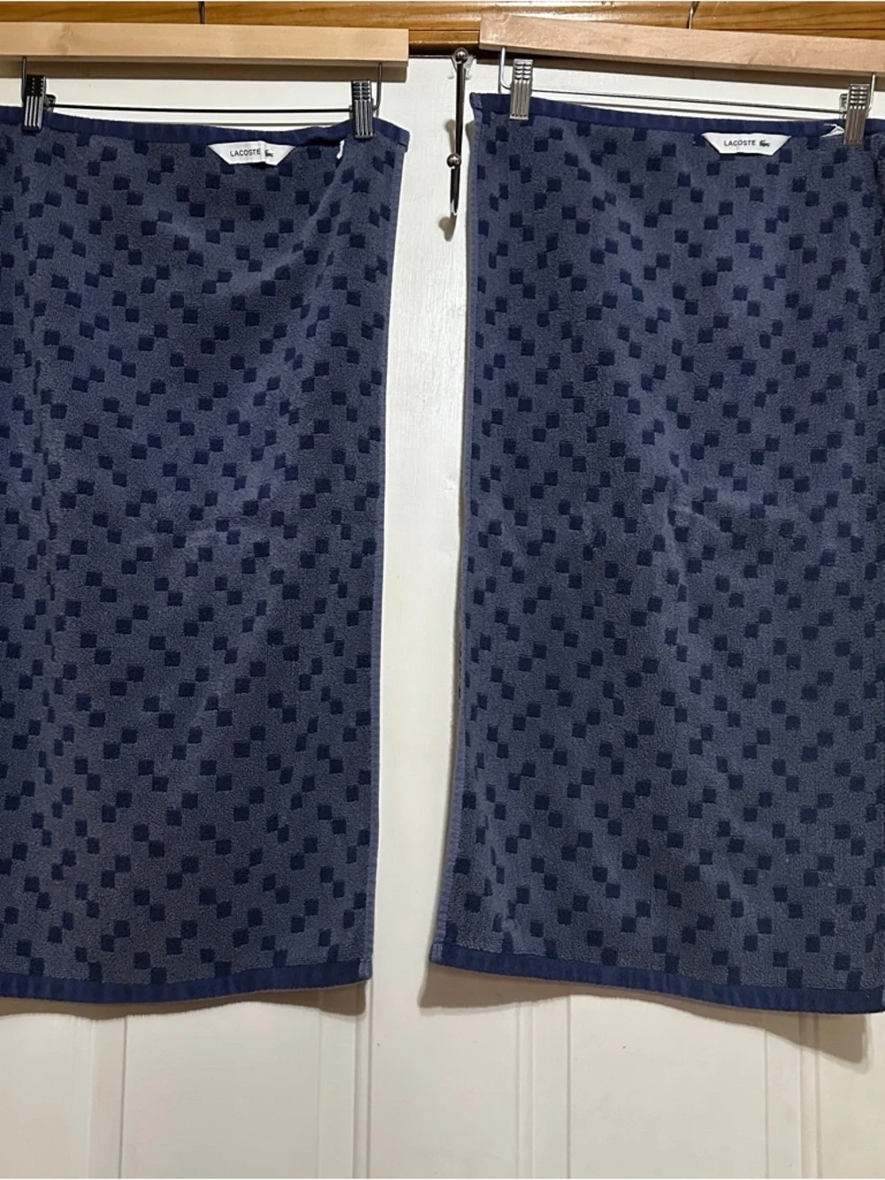 Lacoste Croc Logo Hand Towel Navy Mini Squares 16x30 Cotton Soft Bath Towels (2)
